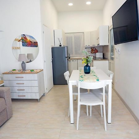 Theos Holidays Apartments Giardini-Naxos Zewnętrze zdjęcie