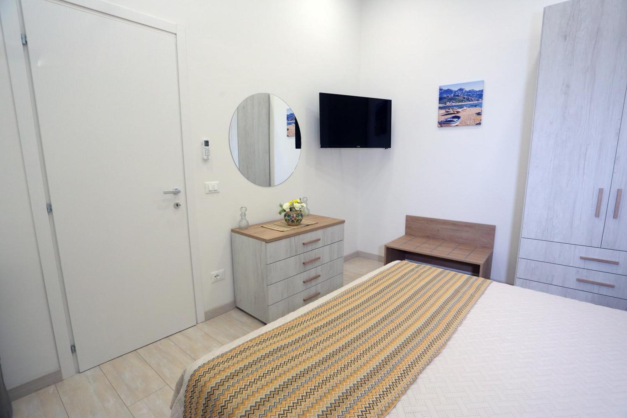 Theos Holidays Apartments Giardini-Naxos Zewnętrze zdjęcie