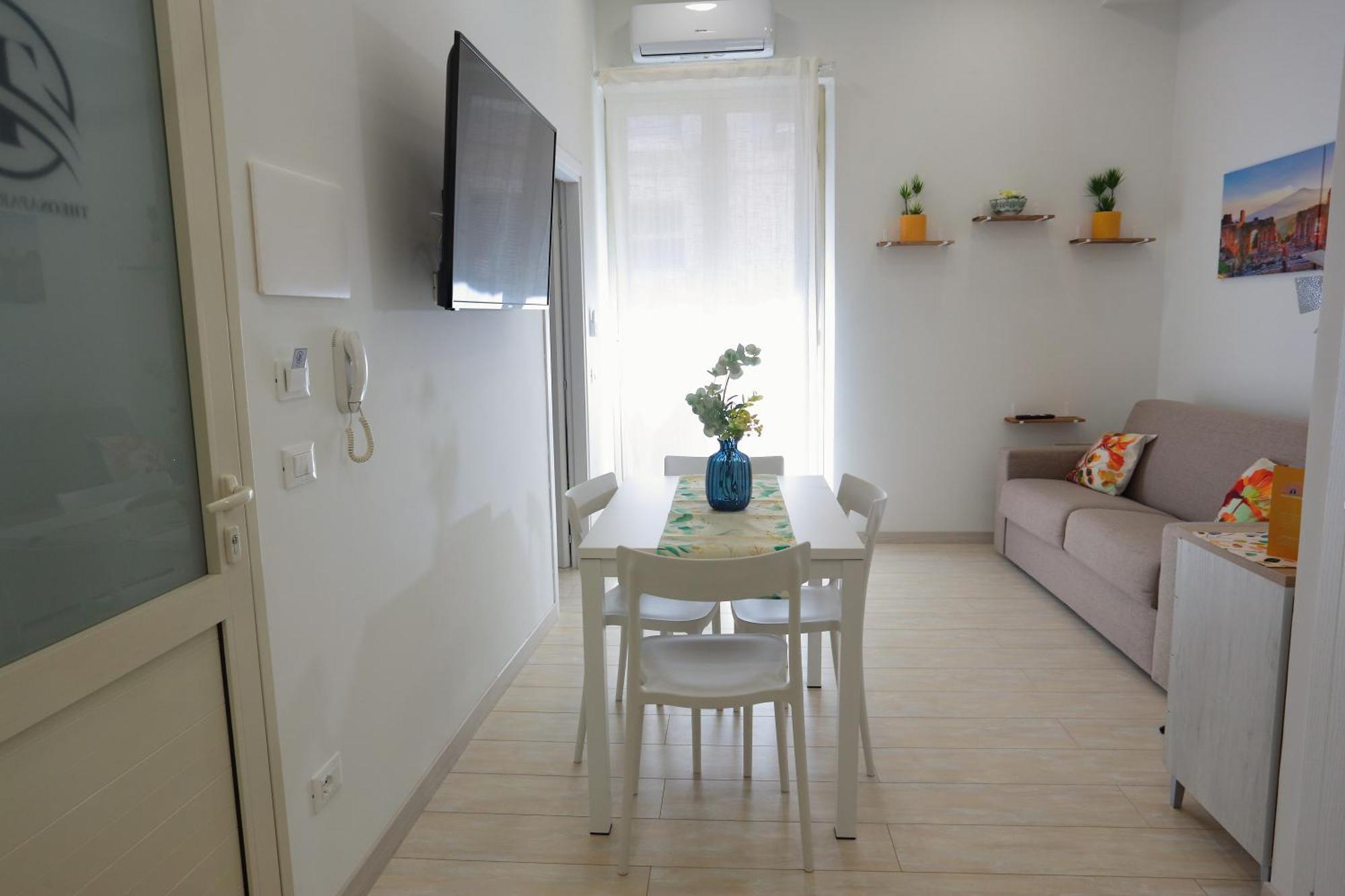 Theos Holidays Apartments Giardini-Naxos Zewnętrze zdjęcie